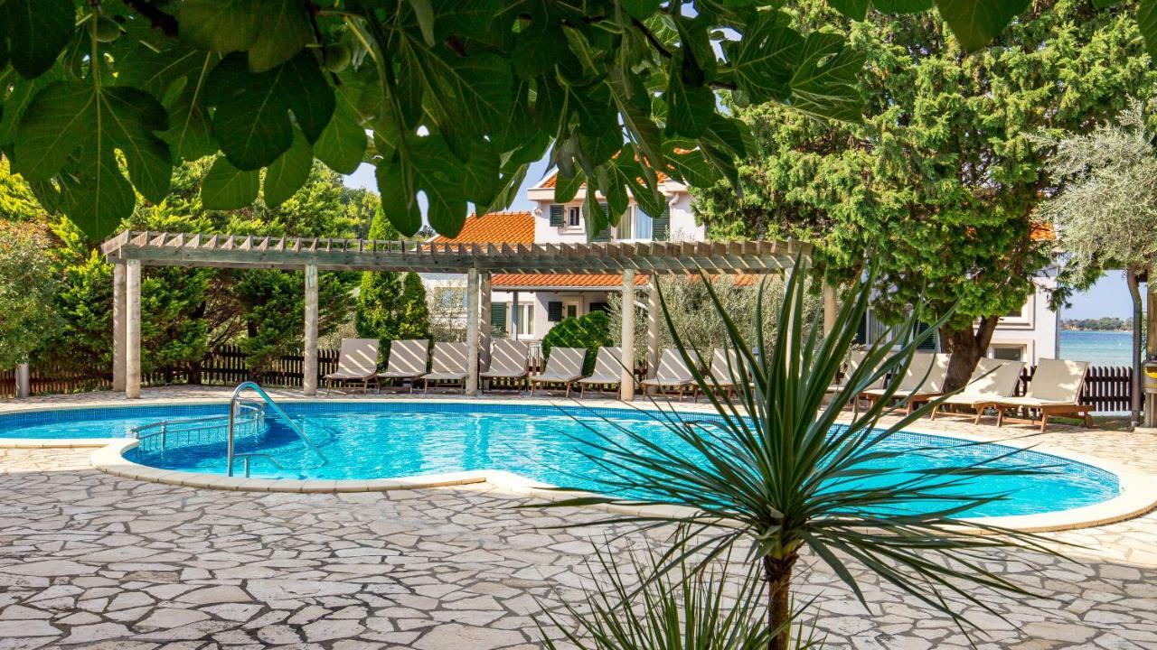 Villas Kampor Exterior photo